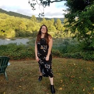 Meet your Posher, Suzanne